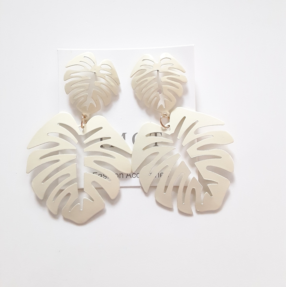 Fashion Accessories Creamy Leaves Earrings